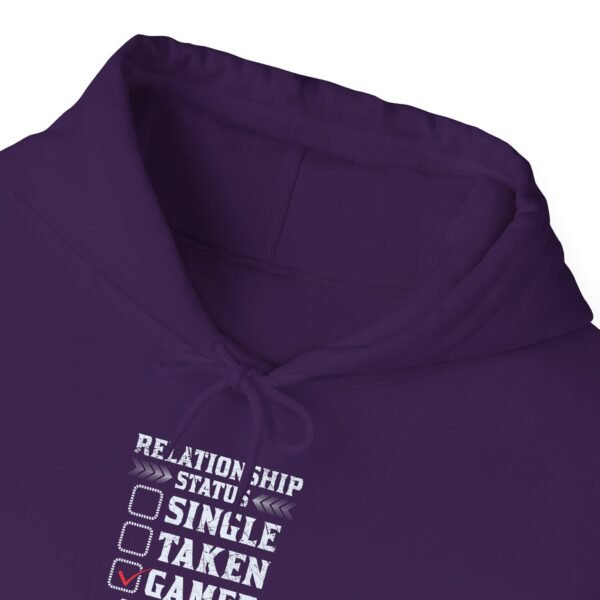 Gamers Relationship Status Hoodie - Image 20